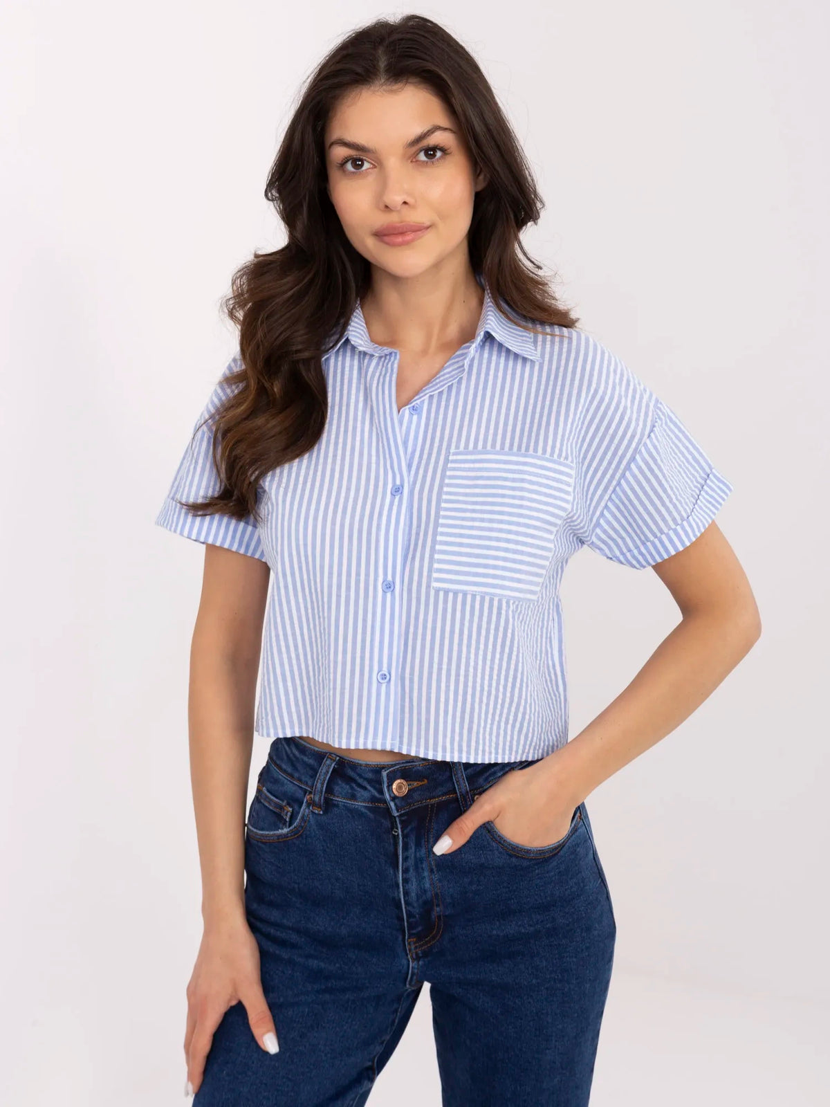 Camisa Corta de Rayas con Bolsillo y Manga Corta