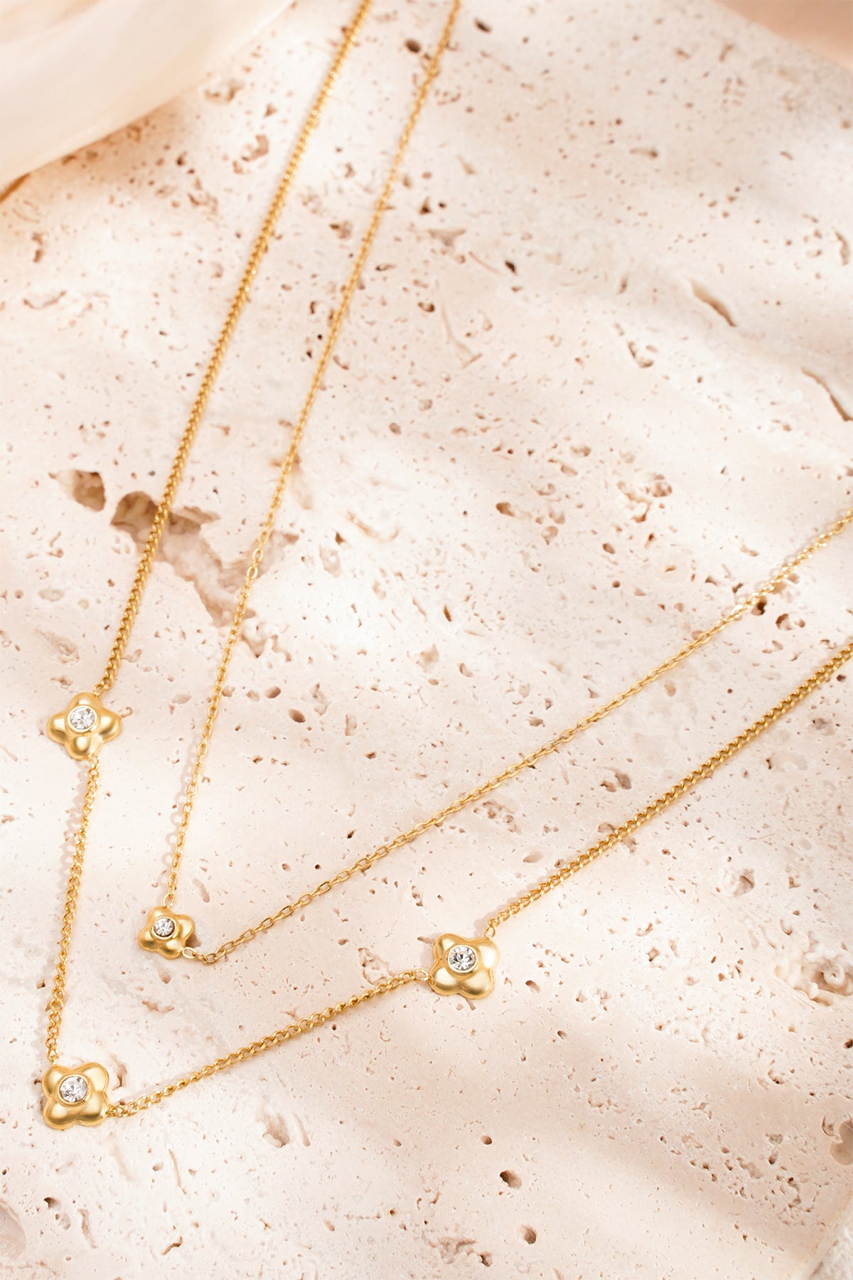 collar de flores