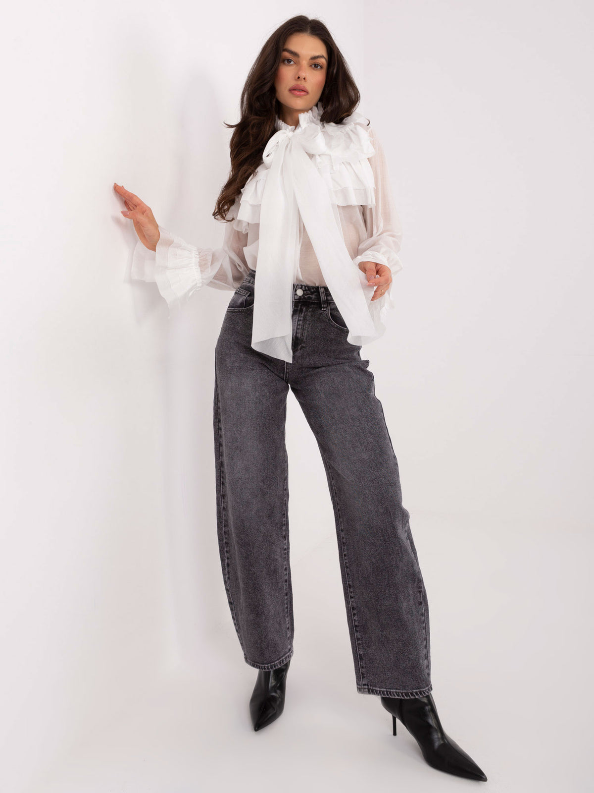 Blusa Elegante con Lazada y Volantes