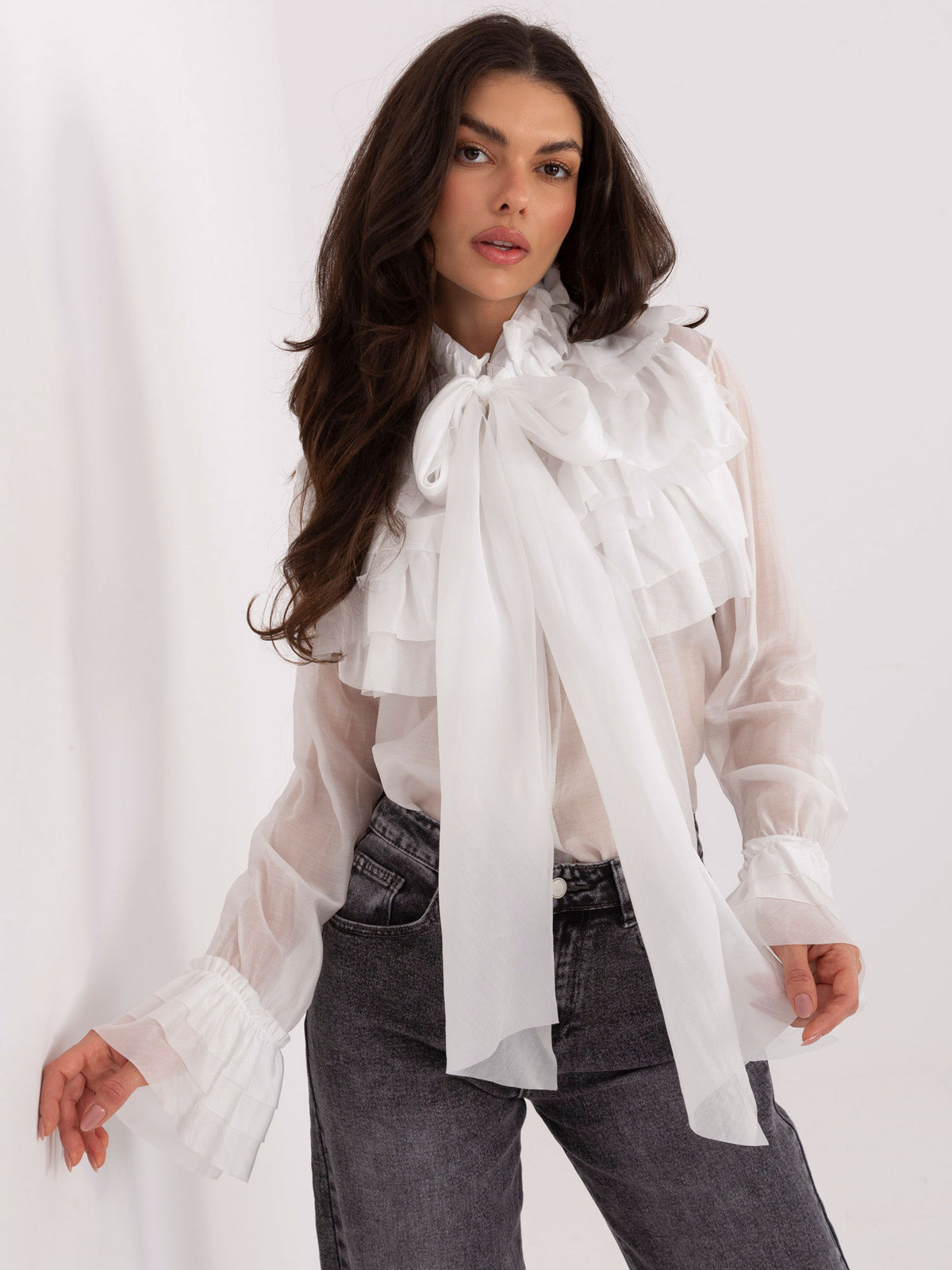 Blusa Elegante con Lazada y Volantes