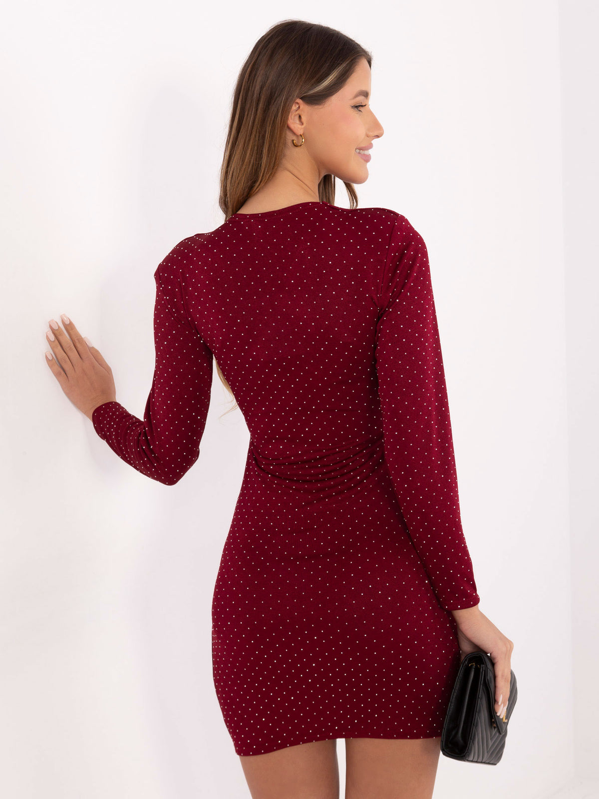 Vestido Corto Cruzado con Detalles Brillantes