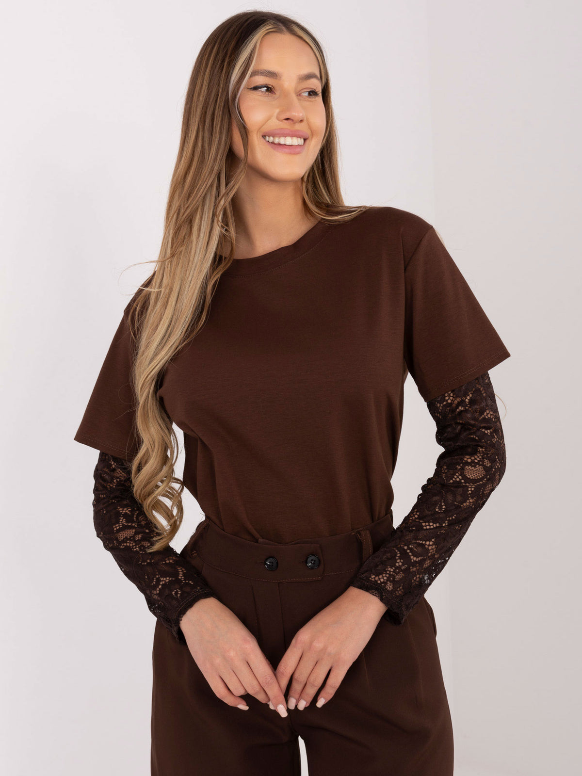 Blusa de Manga Doble con Encaje Floral