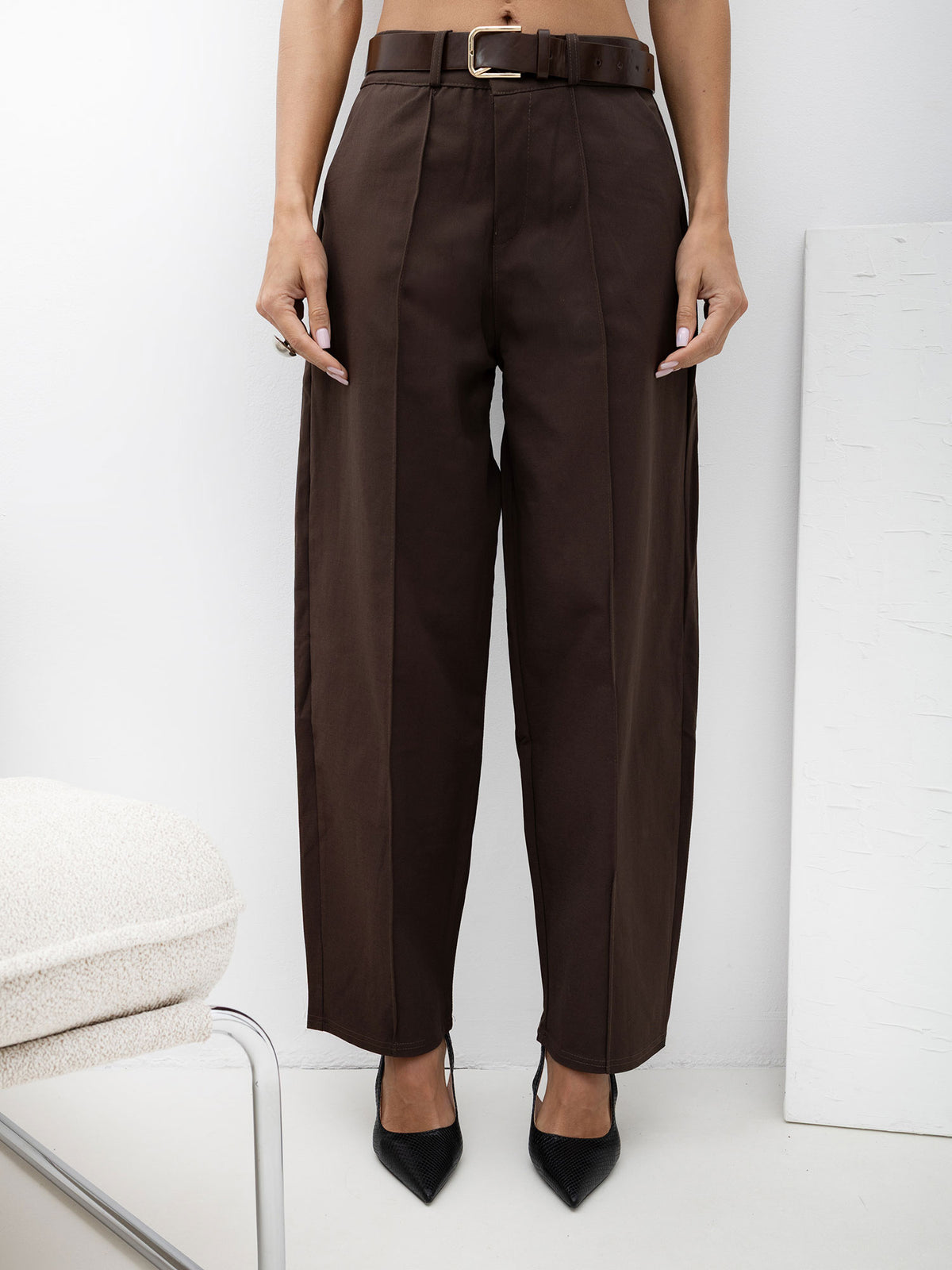 Pantalón de Vestir Carrot de Tiro Alto con Cinturón
