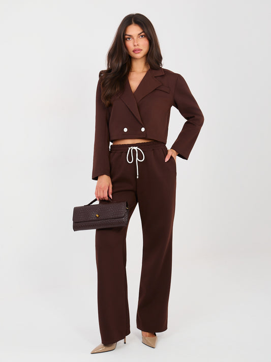 Conjunto de Blazer Corta y Pantalón Marrón