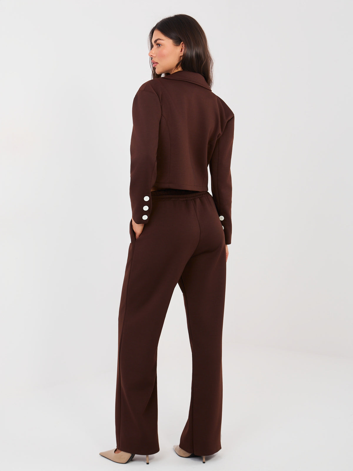 Conjunto de Blazer Corta y Pantalón Marrón