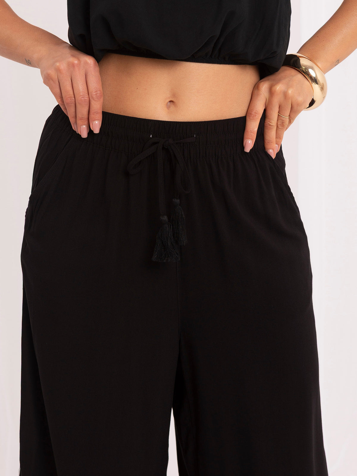Pantalón Fluido de Viscosa con Cintura Ajustable – Negro