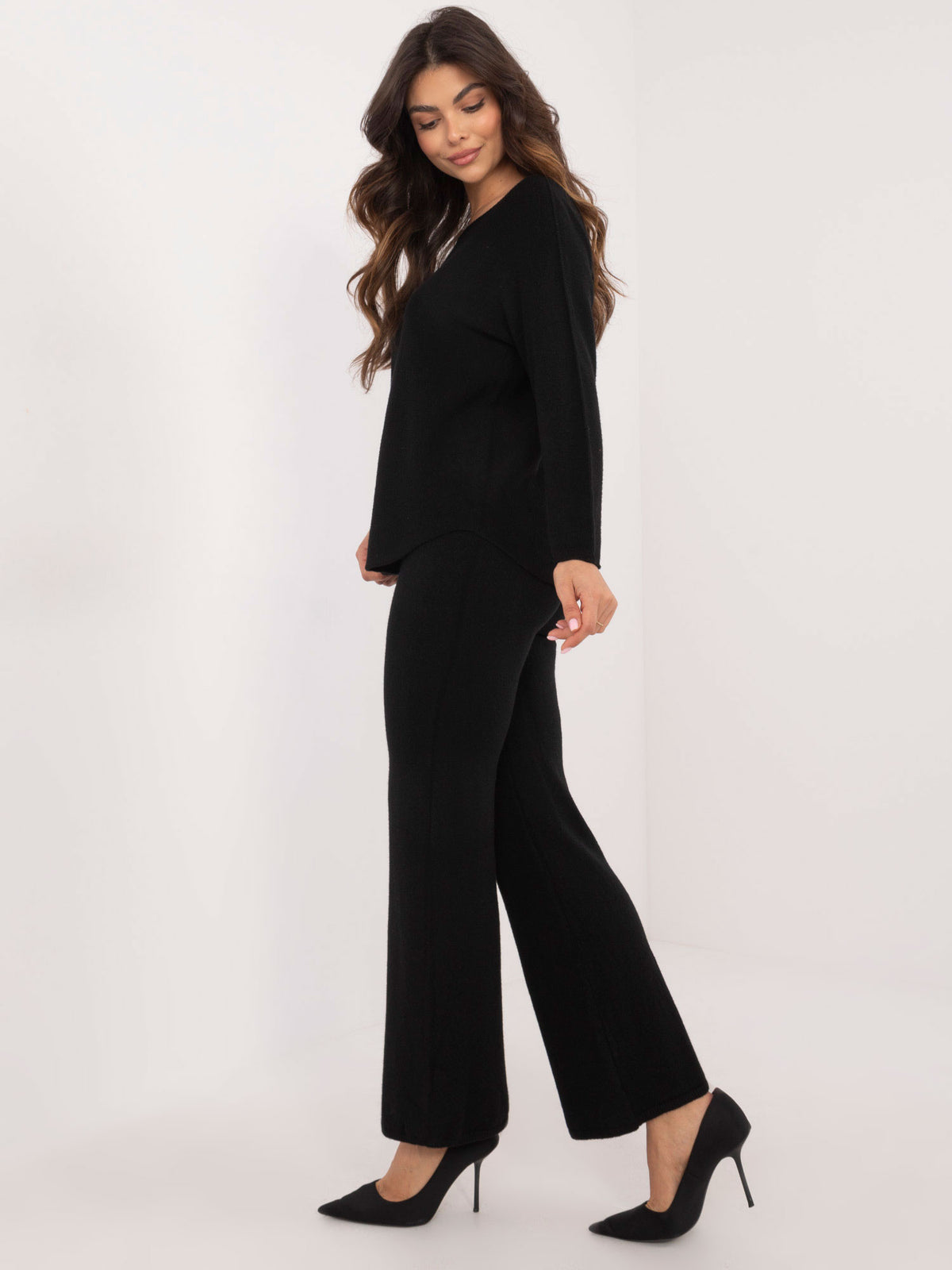 Conjunto de Punto con Jersey y Pantalón Negro