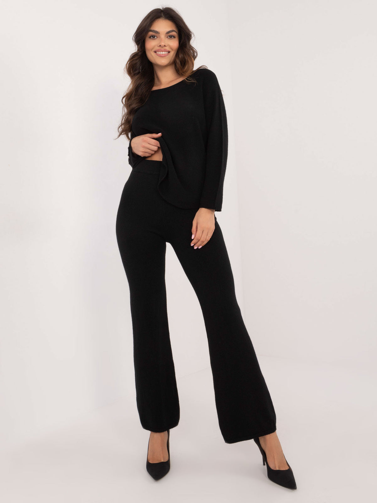 Conjunto de Punto con Jersey y Pantalón Negro